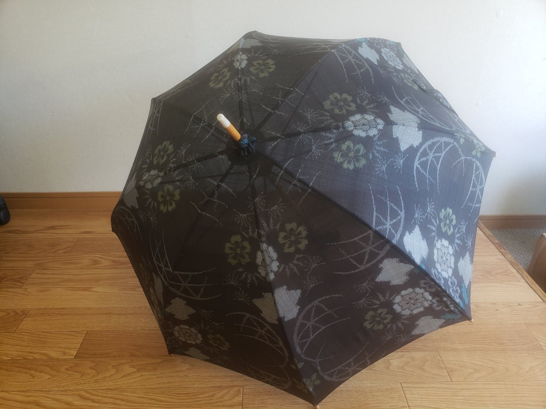 大島紬の日傘 | atelier すずきの洋傘 -きものを日傘にリメイク・リサイクル-