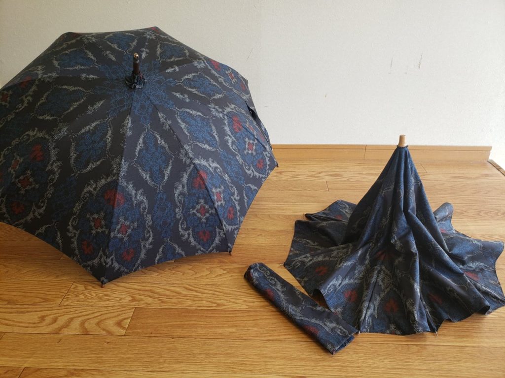 着物をリメイクしたバッグと大島紬の日傘 | atelier すずきの洋傘 -きものを日傘にリメイク・リサイクル-